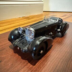 CMC Mercedes-Benz SSK Trossi “Black Prince” 1932 – 1:18 Scale Die-Cast Model